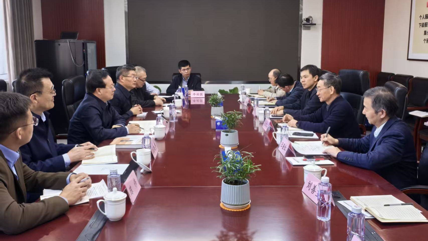 1769389478146017373.jpg auto